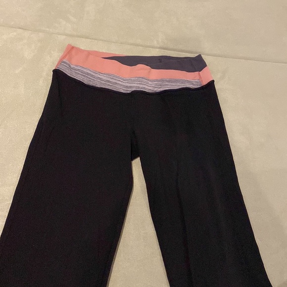 LULULEMON pants - Picture 2 of 3
